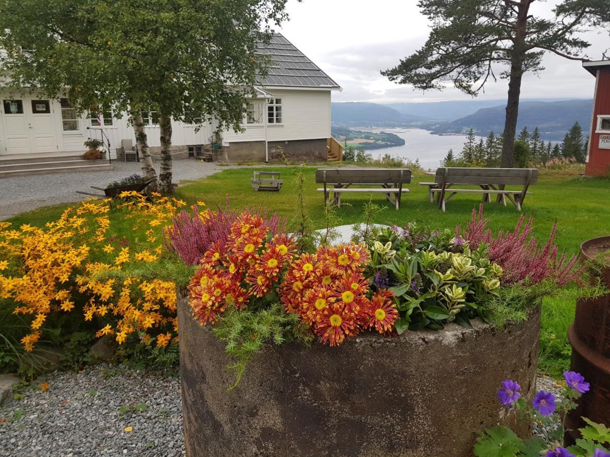 Hotel Granum Gard Fluberg Exterior foto